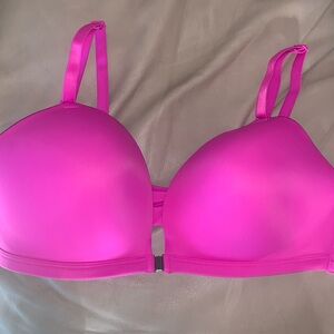 Pink VS lightly lined bra NWOT